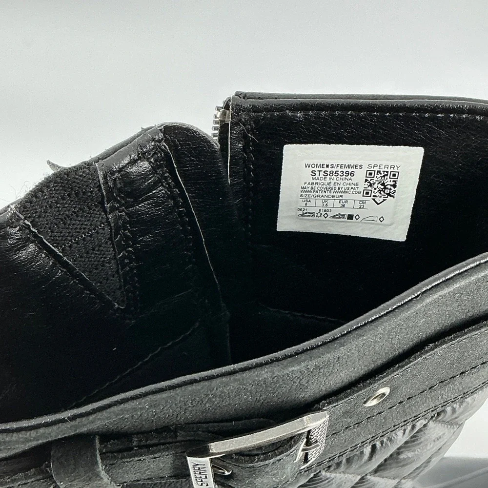 Sperry brand top